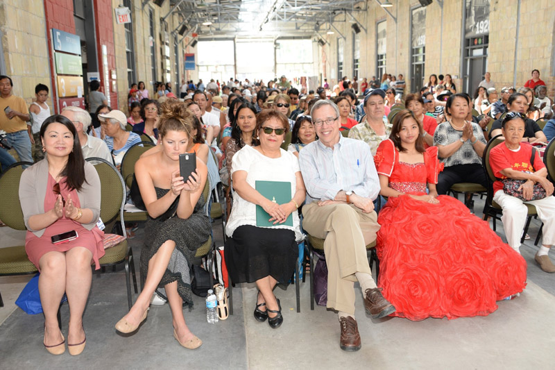 HALO_HALO_FESTIVAL_AUG_9_2015---Crowd-inside-the-barn-800x533