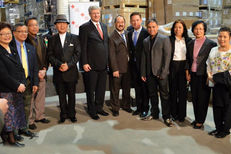 PM Stephen Harper with Filipino Leaders